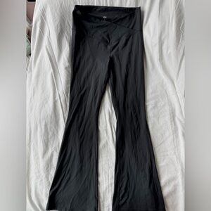 Black women’s yoga pants